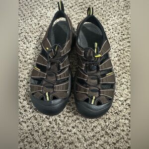 Keen Men's Newport H2 Sandal outdoor heavy duty sandals 10.5